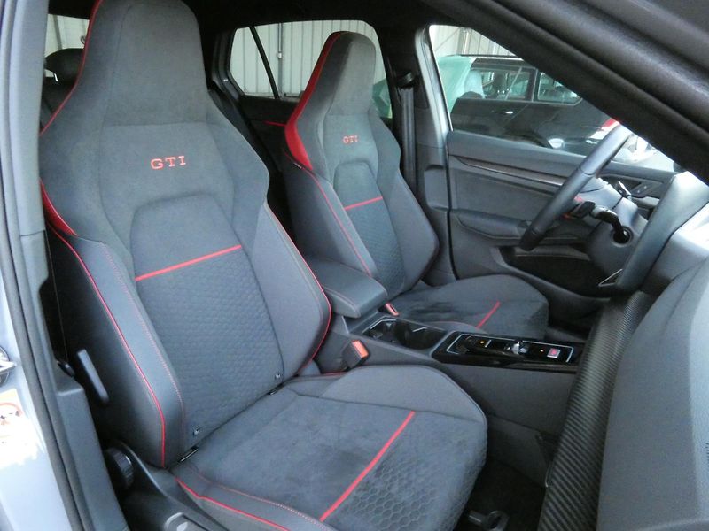 Volkswagen Golf GTI Clubsport Performance 2.0 - fotka 23 z 30