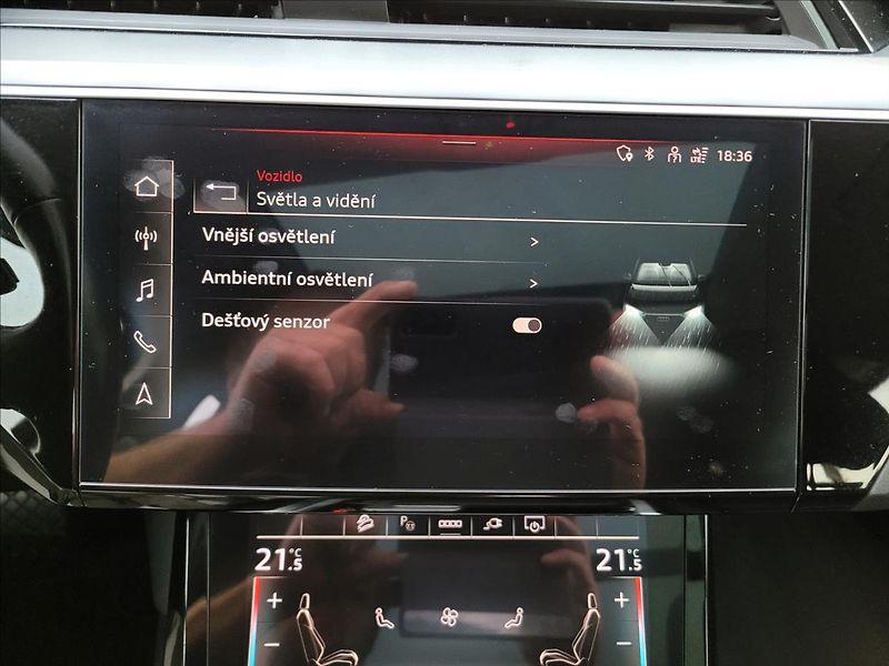 Audi e-tron 0,0 55,95KWH,4x4,SOH 90,6% - fotka 33 z 50