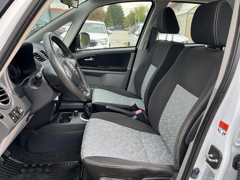 Suzuki SX4 1.6i16v LPG 4x4 TAŽNÉ PŮVOD ČR - fotka 9 z 36