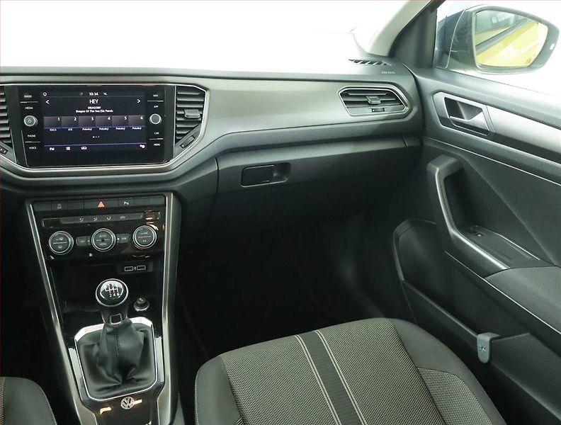 Volkswagen T-Roc (2019) Style 1.0 TSI, Navi, Tempomat - fotka 8 z 17