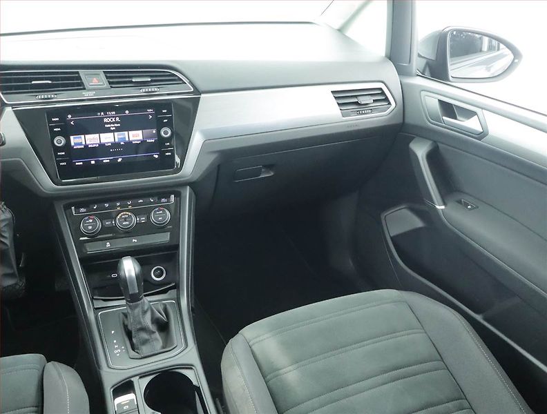 Volkswagen Touran (2022) Comfortline 2.0 TDI, Automat - fotka 8 z 21