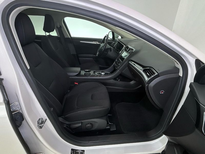 Ford Mondeo AT - fotka 9 z 28
