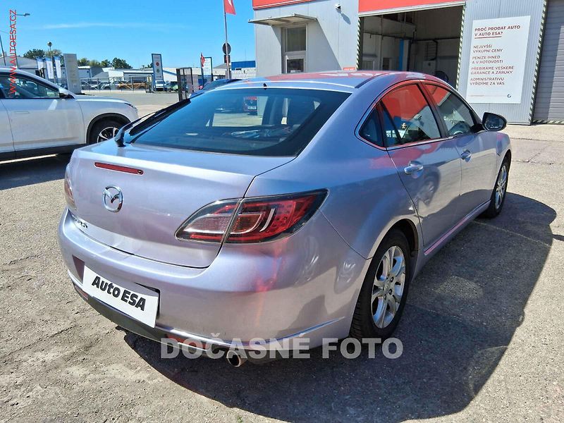 Mazda 6 (2009) 2.0 i, xenon, autoAC - fotka 2 z 3