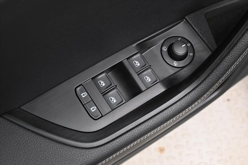 Škoda Superb 1,5 TSI 110 kW DSG Business Zá - fotka 26 z 32