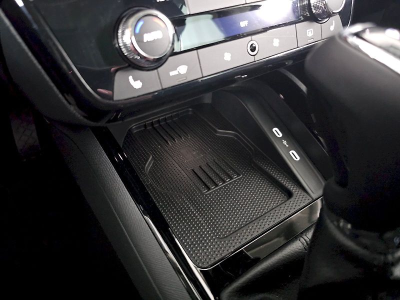 Škoda Kamiq (2025) 1.0TSI 85KW DSG TOP SELECTION - fotka 24 z 32