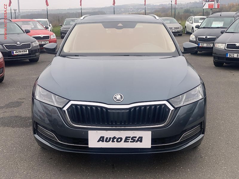 Škoda Octavia (2020) 2.0 TDi, Style, DSG, LED - fotka 2 z 19
