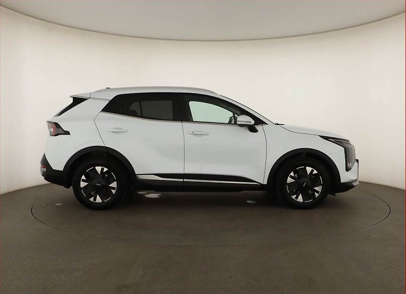 Kia Sportage (2025) 1.6 T-GDI, Exclusive, Navigace - fotka 6 z 16