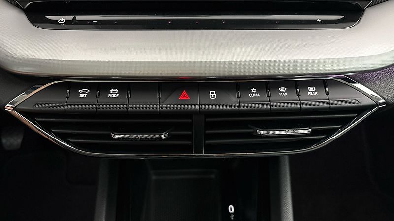 Škoda Octavia 2.0 TDI Style Combi - fotka 13 z 24