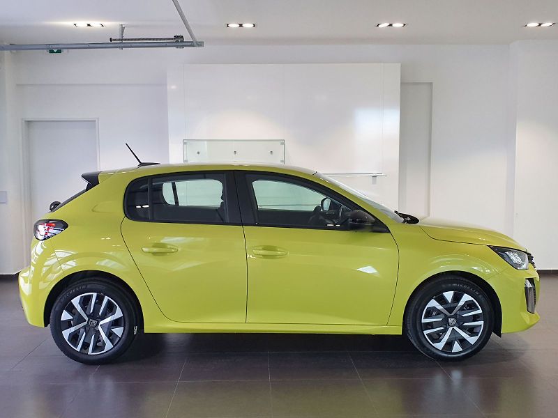 Peugeot 208 (2026) STYLE 1.2 TURBO 100k MAN6 - fotka 3 z 16