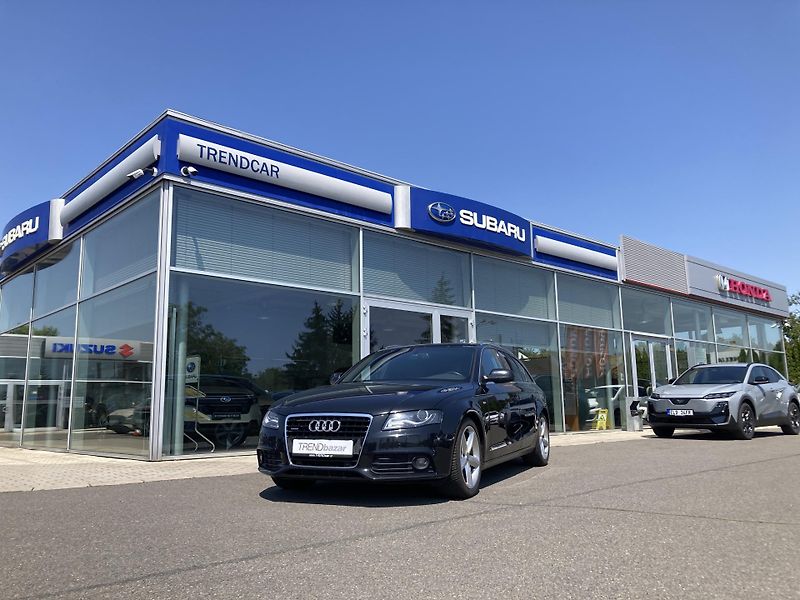 Audi A4 (2011) S-line Avant 3,0TDi V6 176kW  - fotka 2 z 22