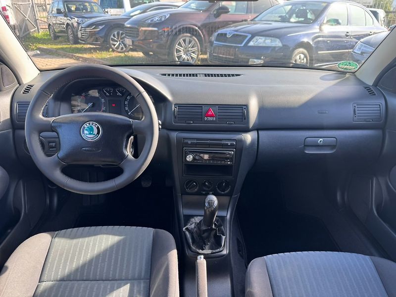 Škoda Octavia (2006) 1,6 MPI 75 KW KILOMETRY - fotka 21 z 45