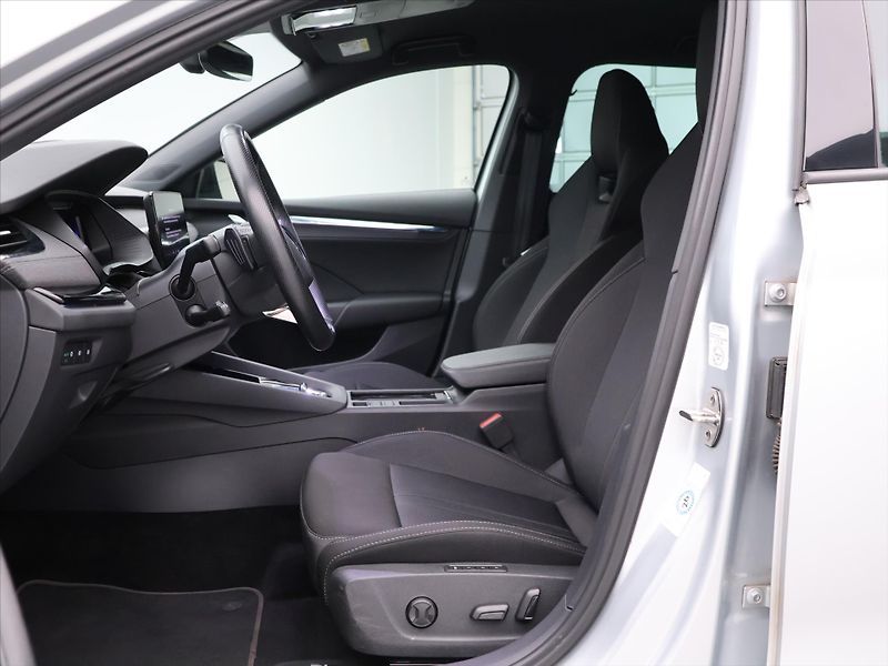 Škoda Octavia 2,0 TDI 110kW DSG Style DPH - fotka 12 z 33