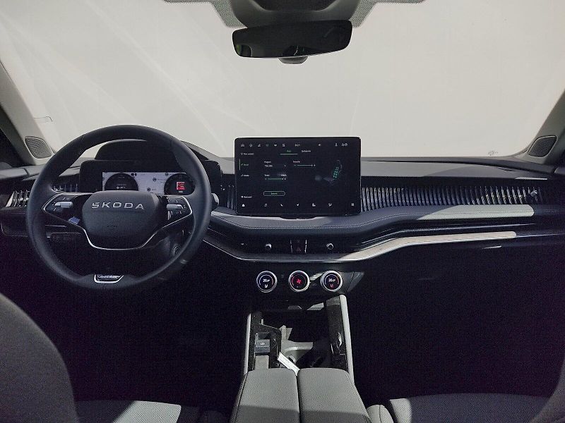Škoda Superb (2025) L&K 2,0 Tdi 142 Kw 4x4 DSG - fotka 5 z 41