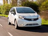 Nissan vyvinul prototyp vozu s nanolakem, který odpuzuje špínu.