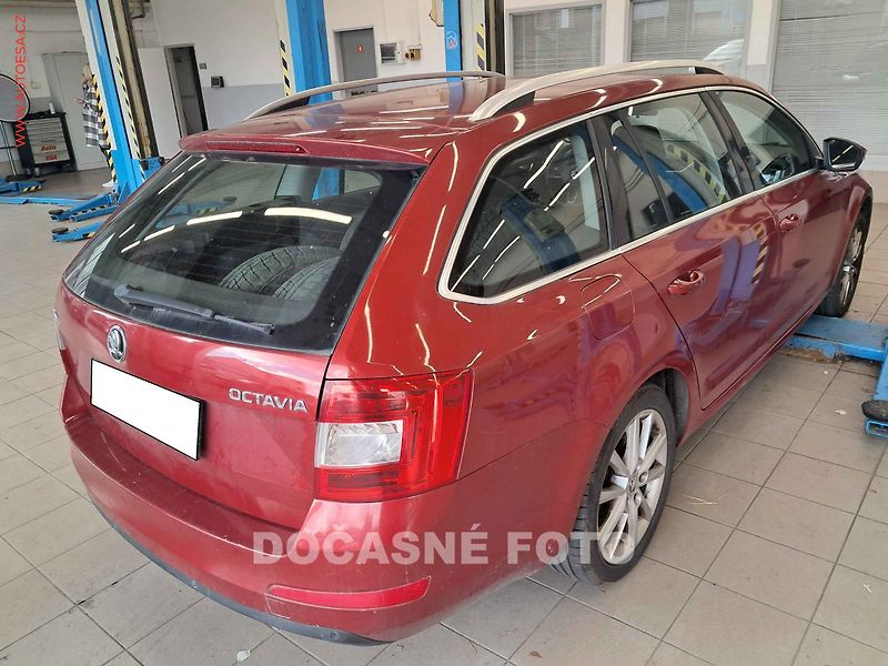 Škoda Octavia (2015) 1.6 TDi, 2.maj,ČR, autoAC - fotka 2 z 3