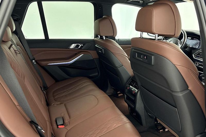 BMW X5 xDrive40i - fotka 13 z 27