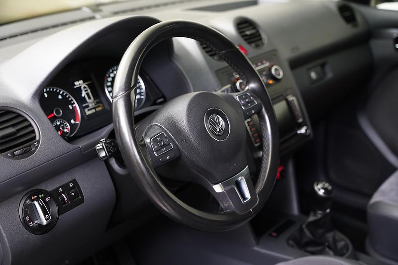 Volkswagen Caddy - fotka 14 z 26