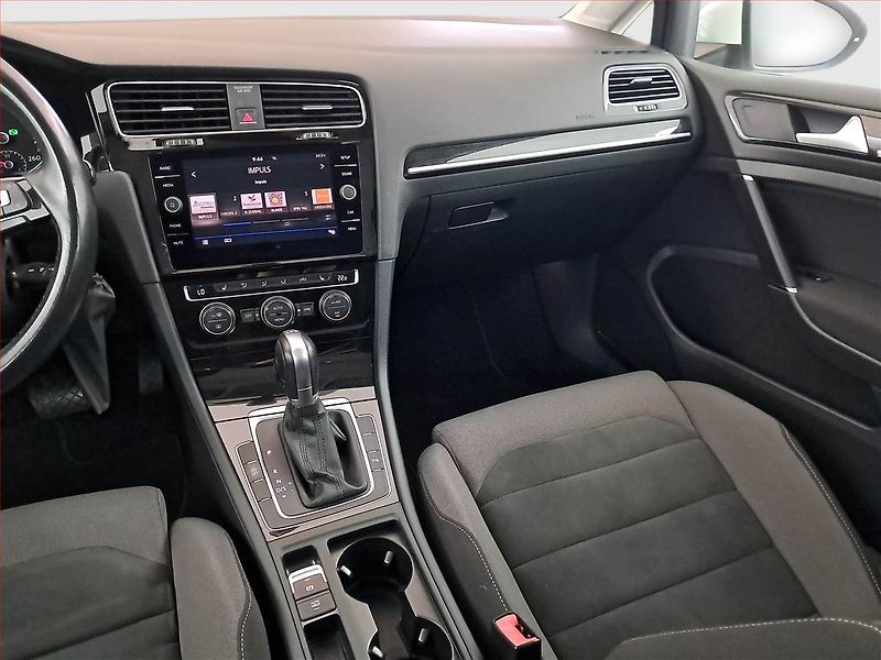Volkswagen Golf (2017) Comfortline 1.6 TDI, Automat - fotka 8 z 28