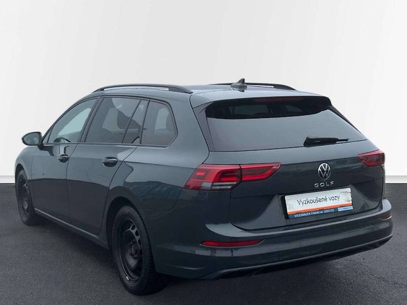 Volkswagen Golf (2022) Variant Life 1,0 TSI - fotka 8 z 20