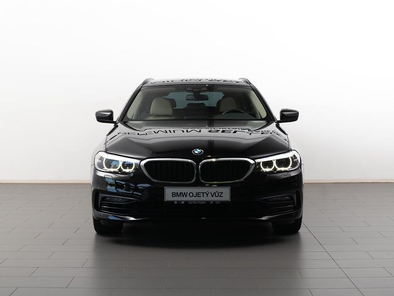 BMW Řada 5 540i xDrive Touring - fotka 2 z 22