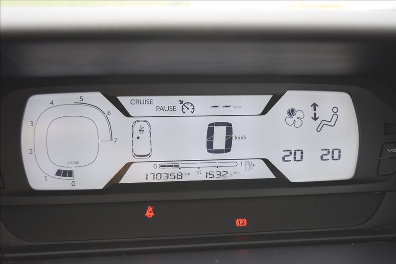 Citroën C4 Picasso 1,6 HDI ALU KLIMA BEZ ADBLUE - fotka 32 z 51