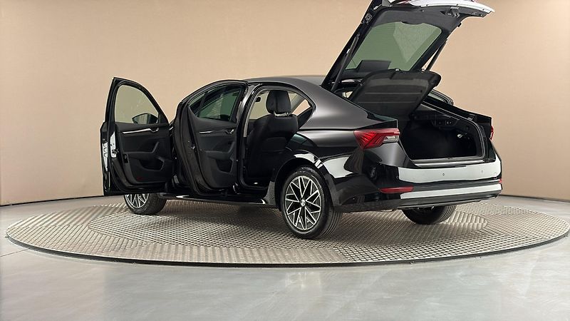 Škoda Octavia 2.0 TDI DSG Style - fotka 7 z 29