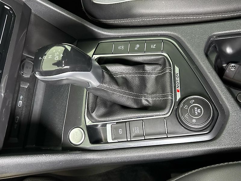 Volkswagen Tiguan R-Line 4MOT - fotka 20 z 30