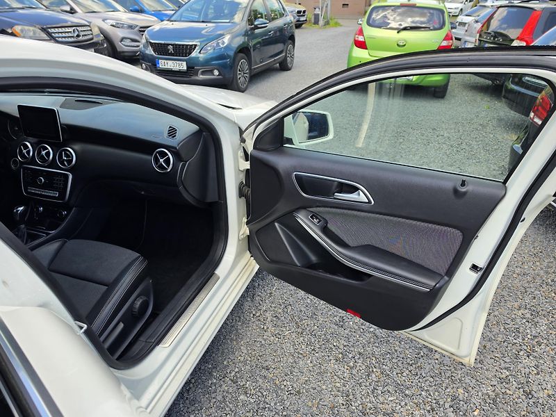 Mercedes-Benz Třídy A 160i  - fotka 6 z 18