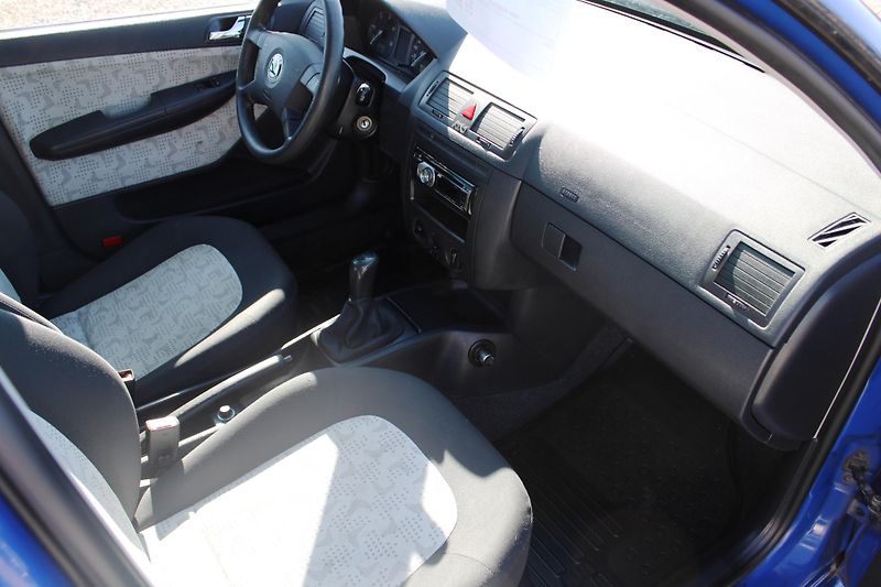 Škoda Fabia (2003) 1.9 SDI KLIMA EL. OKNA NOVÉ ČR - fotka 12 z 16