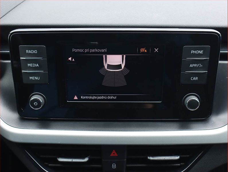 Škoda Scala (2019) Ambition 1.6 TDI, Serv.kniha - fotka 16 z 20