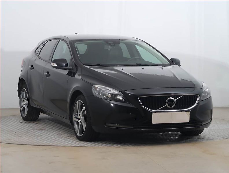 Volvo V40 (2017) 2.0 D2, Serv.kniha, Navi - fotografie inzerátu