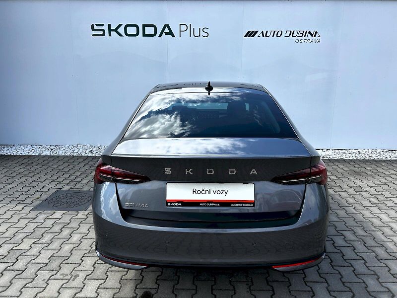 Škoda Octavia (2024) 1.5 TSI 110kW MHEV DSG Top Sel - fotka 6 z 33