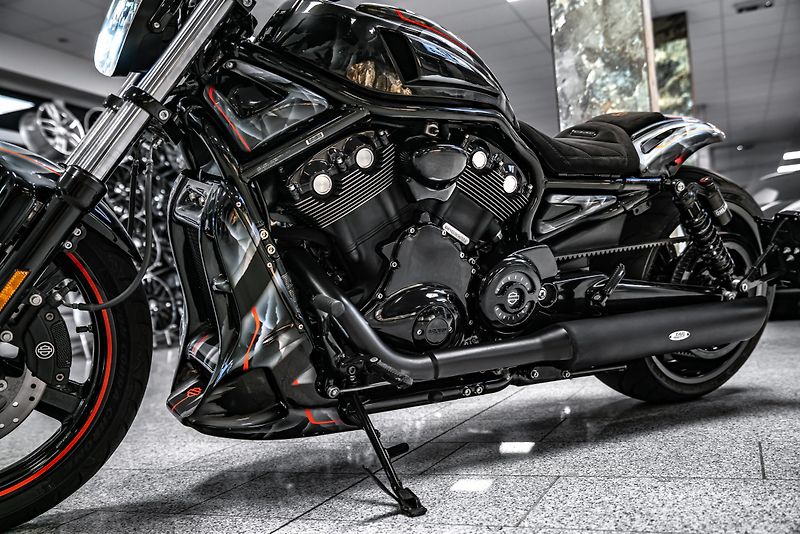 Harley-Davidson VRSCF V-Rod Muscle CUSTOM ÚPRAVA - fotka 12 z 21