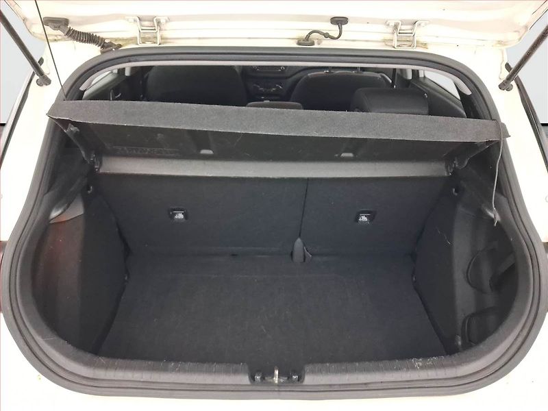 Hyundai i20 (2019) 1.2, ČR,1.maj, Serv.kniha - fotka 13 z 17