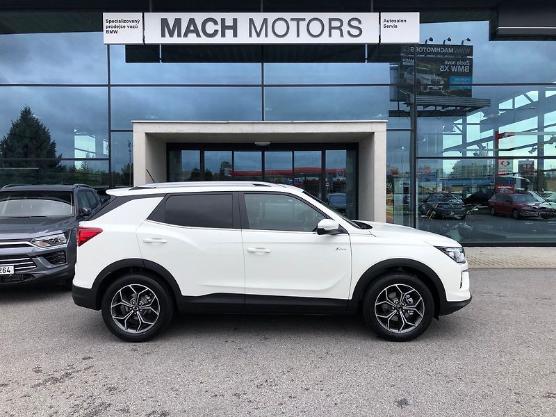 KGM Korando (2026) Smart 1.5 AWD A6 - fotka 4 z 17