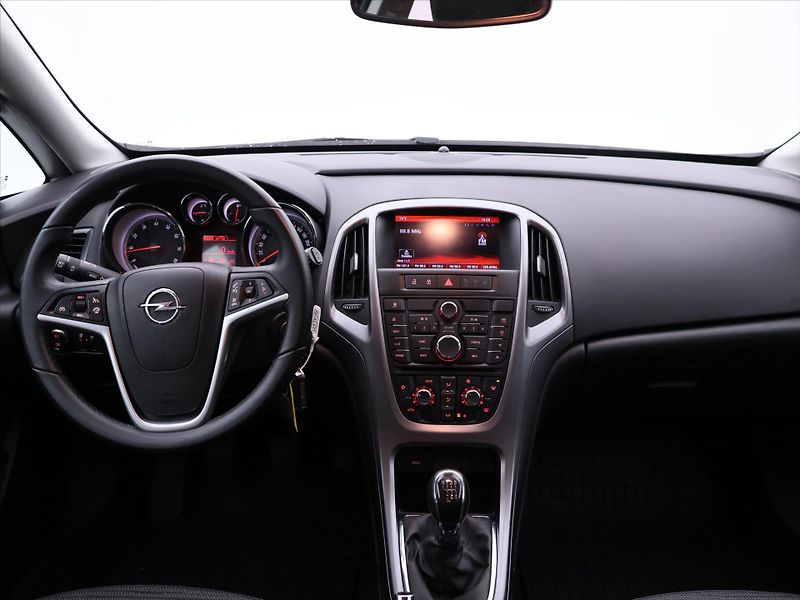 Opel Astra 1,4 T 88kW CZ Drive Serv.Kniha - fotka 20 z 27