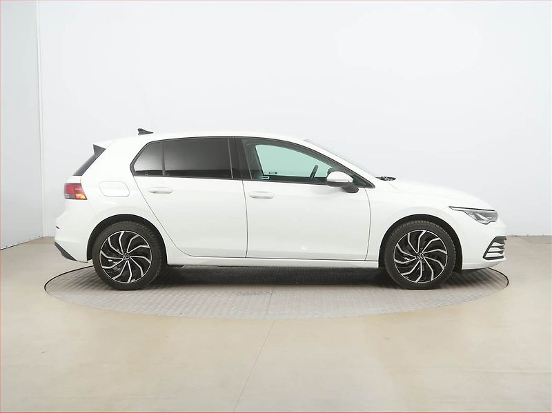 Volkswagen Golf (2022) 2.0 TDI, ČR,1.maj, Tempomat - fotka 6 z 17