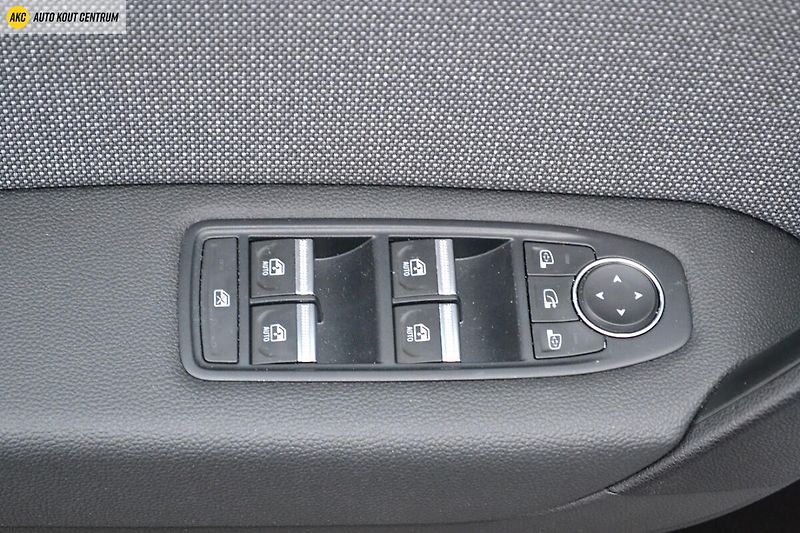 Renault Captur techno E-Tech full hybrid 145 - fotka 53 z 58