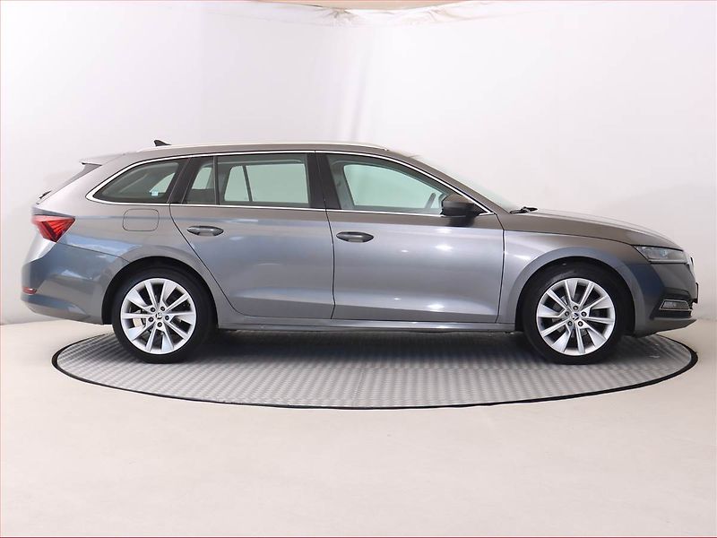 Škoda Octavia (2022) Style 2.0 TDI, Automat - fotka 6 z 29
