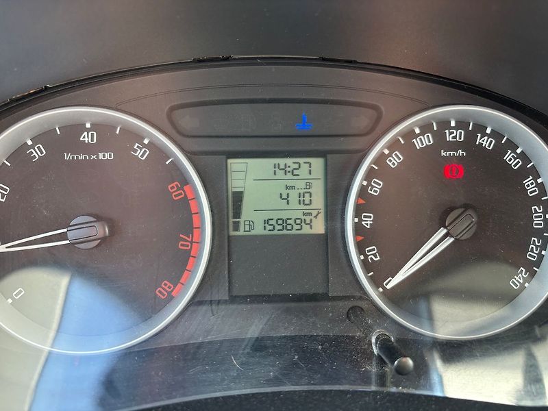 Škoda Fabia 1.4, 63kW, Style, Klima - fotka 9 z 24