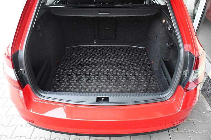 Škoda Octavia 1.6TDi STYLE ACC ČR - fotka 34 z 37