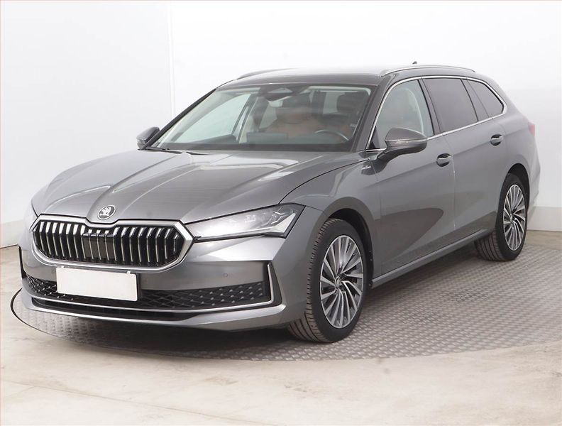 Škoda Superb (2024) Laurin&Klement 2.0 TDI - fotka 2 z 18
