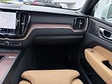 Volvo XC60 T8 AWD ULTRA BRIGHT *+ kola - náhled 24