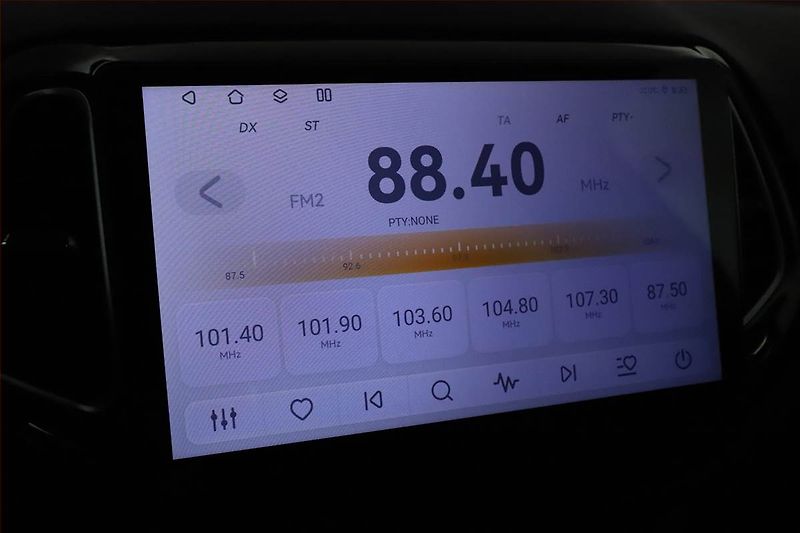 Jeep Compass (2019) 1.4 MultiAir, 4X4, Automat - fotka 9 z 16