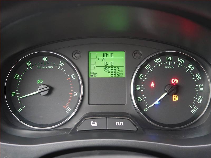 Škoda Fabia (2012) Scout 1.2 TSI, Tempomat - fotka 11 z 16