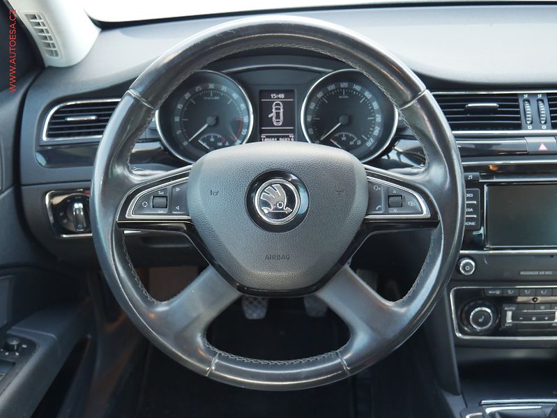 Škoda Superb (2013) 2.0 TDi, 1.maj,ČR, Elegance - fotka 11 z 23