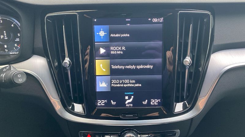 Volvo V60 Cross Country Pro, B4 AWD, 145 - fotka 18 z 29