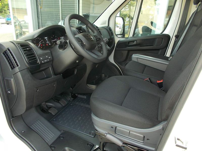 Opel Movano (2026) Van 3500 L3H2 2.2 CDTi 140k 6- - fotka 13 z 28