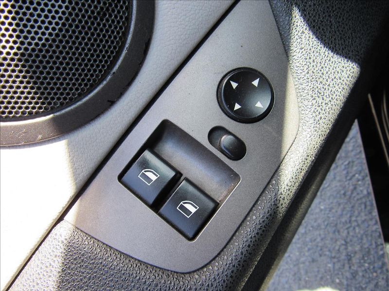 BMW Z4 2,5 i 141kW Manuál - fotka 30 z 39