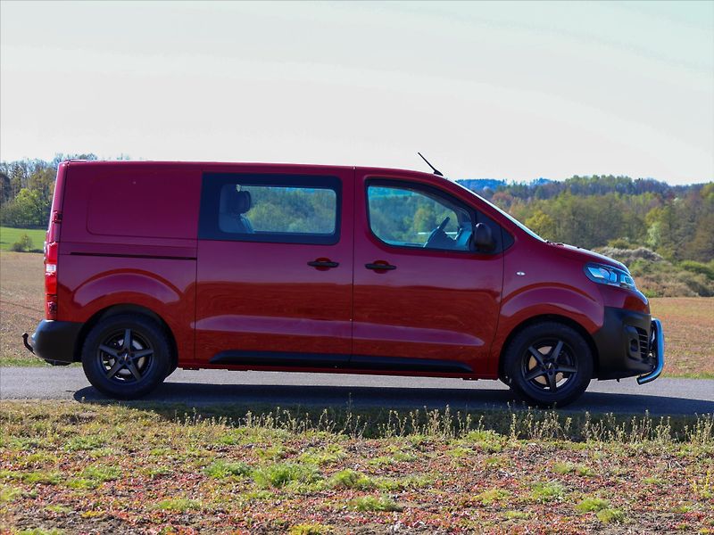 Citroën Jumpy 1,5 HDI 75kW CZ 6-Míst Tažné - fotka 8 z 34